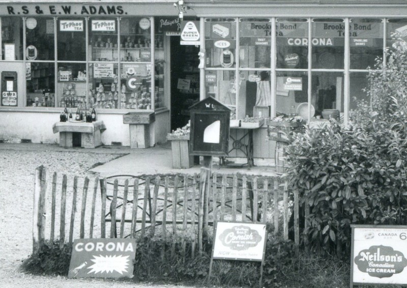 Everton Post Office and Stores, 1954 (courtesy St. Barbe Museum, Lymington)