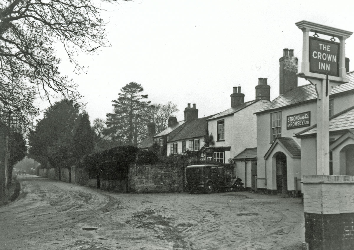 The Crown Inn, 1939  (Courtesy Gill Rowlands)