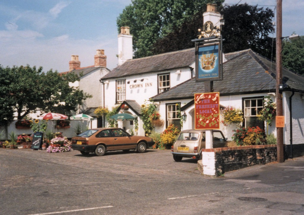 The Crown Inn, 1998 (Courtesy Gill Rowlands)