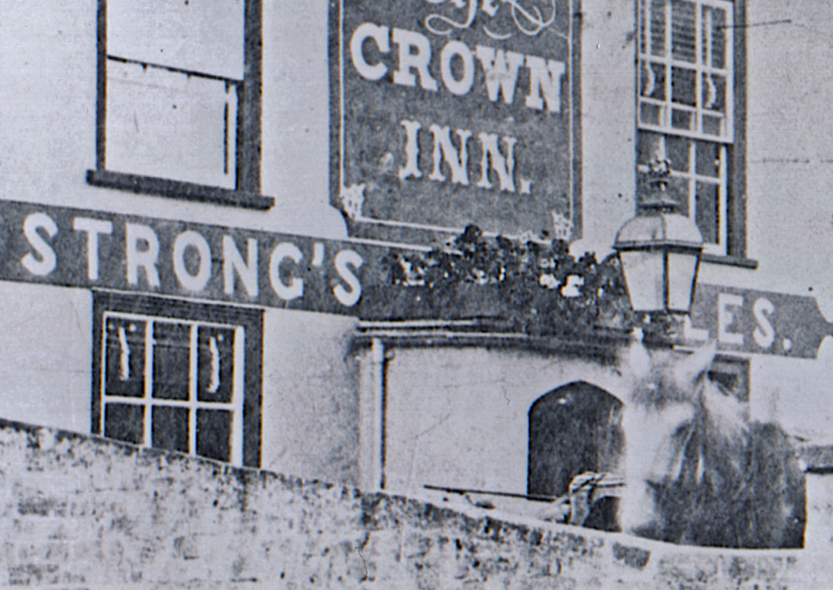 The Crown Inn, late 1800s / early 1900s  (Courtesy Gill Rowlands)