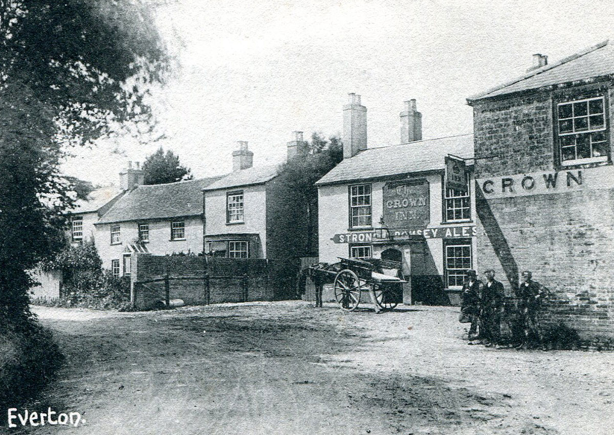 The Crown Inn, late 1800s / early 1900s  (Courtesy St. Barbe Museum, Lymington)
